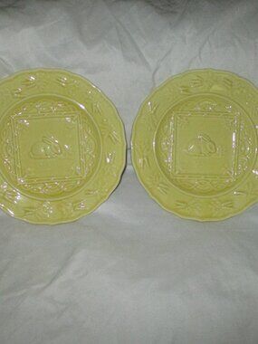 2 EUC Bordallo Pinheiro Yellow Rabbit Plate 9.25 in HTF